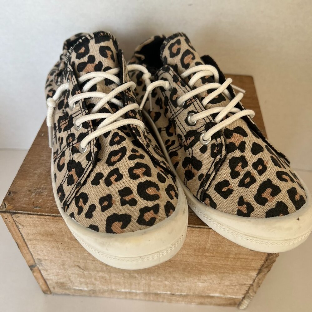 Women`s  casual shoes